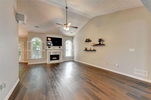 572 Staghorn Lane, Suwanee, GA 30024