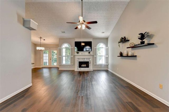 572 Staghorn Lane, Suwanee, GA 30024