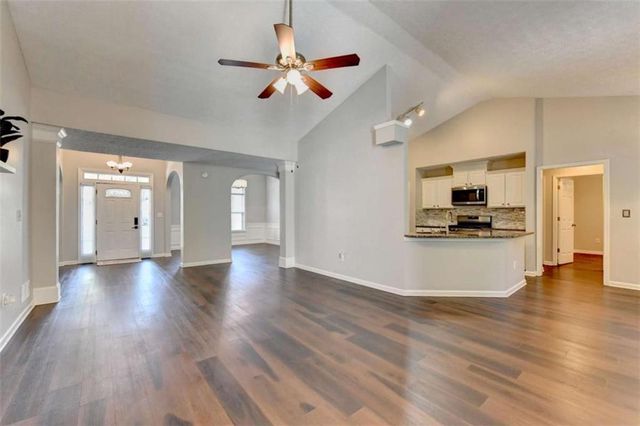 572 Staghorn Lane, Suwanee, GA 30024