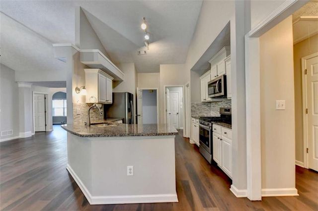 572 Staghorn Lane, Suwanee, GA 30024