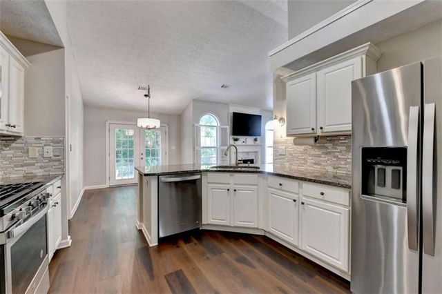572 Staghorn Lane, Suwanee, GA 30024