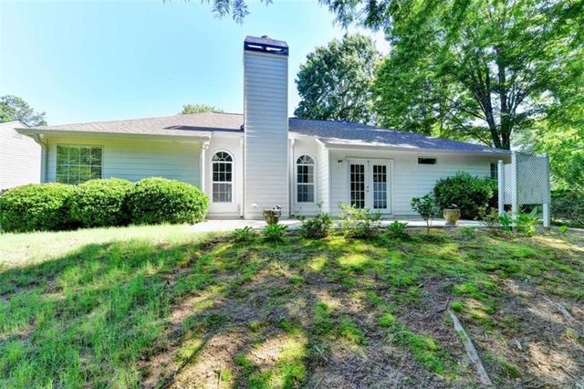 572 Staghorn Lane, Suwanee, GA 30024