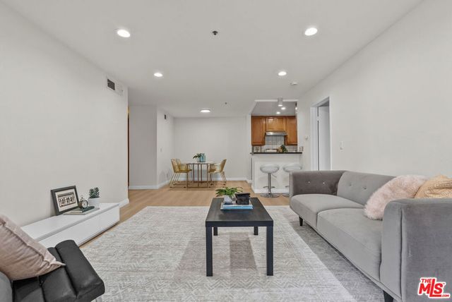 222 S Central Avenue 224, Los Angeles, CA 90012