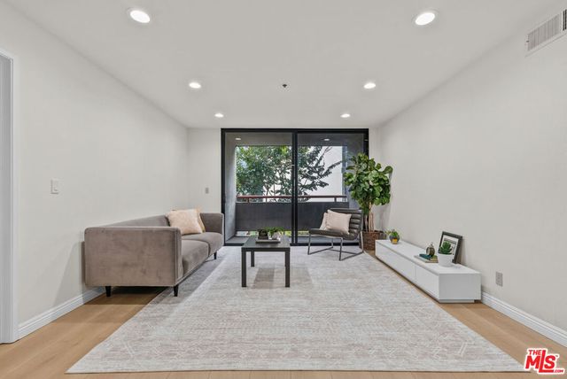 222 S Central Avenue 224, Los Angeles, CA 90012