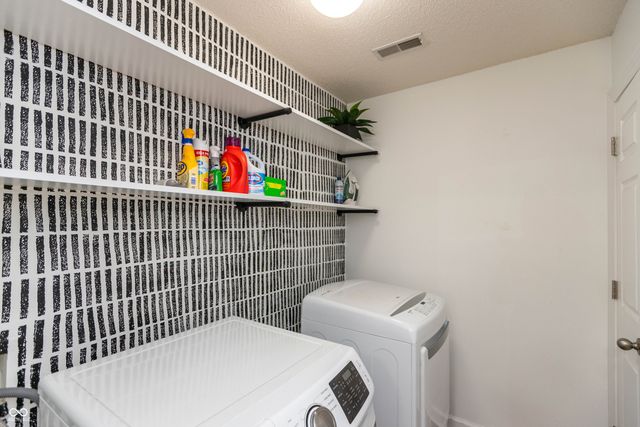 3015 Parkview Drive, Columbus, IN 47201