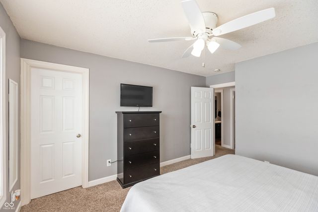 3015 Parkview Drive, Columbus, IN 47201