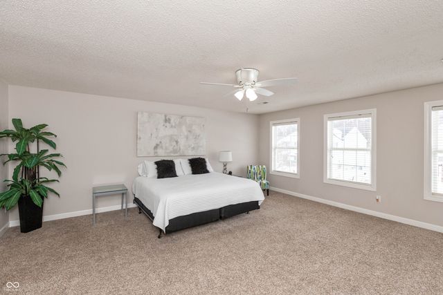 3015 Parkview Drive, Columbus, IN 47201