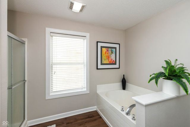 3015 Parkview Drive, Columbus, IN 47201