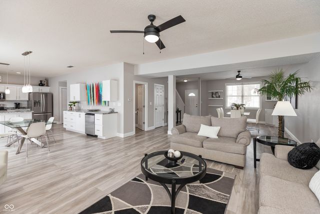 3015 Parkview Drive, Columbus, IN 47201