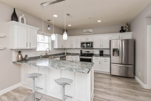 3015 Parkview Drive, Columbus, IN 47201