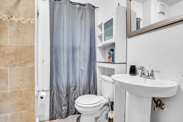 56 Silver St, Taunton, MA 02780