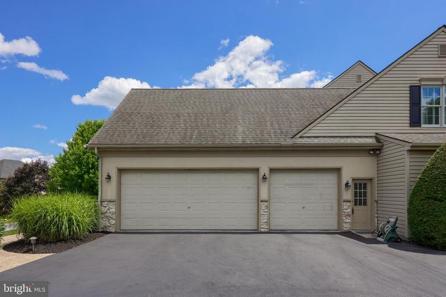 1134 PERSIMMON DR, Lancaster, PA 17601