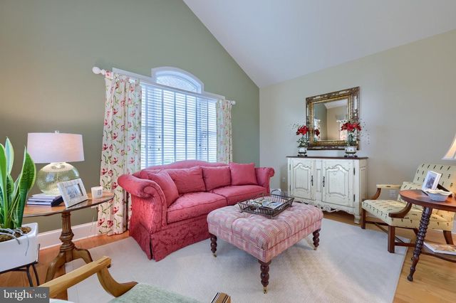 1134 PERSIMMON DR, Lancaster, PA 17601