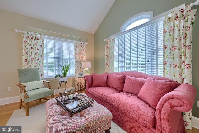 1134 PERSIMMON DR, Lancaster, PA 17601