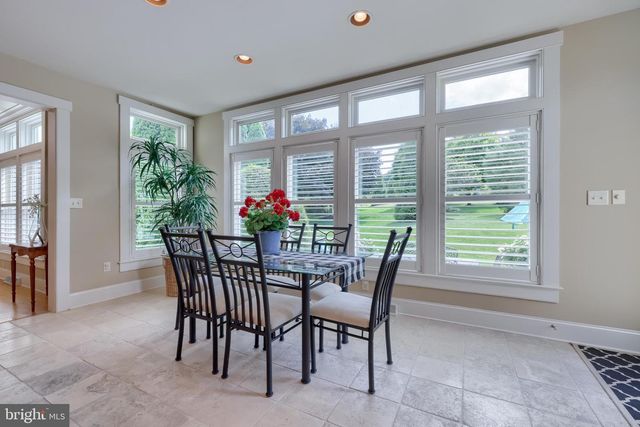 1134 PERSIMMON DR, Lancaster, PA 17601