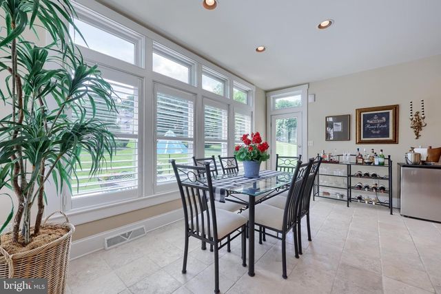 1134 PERSIMMON DR, Lancaster, PA 17601