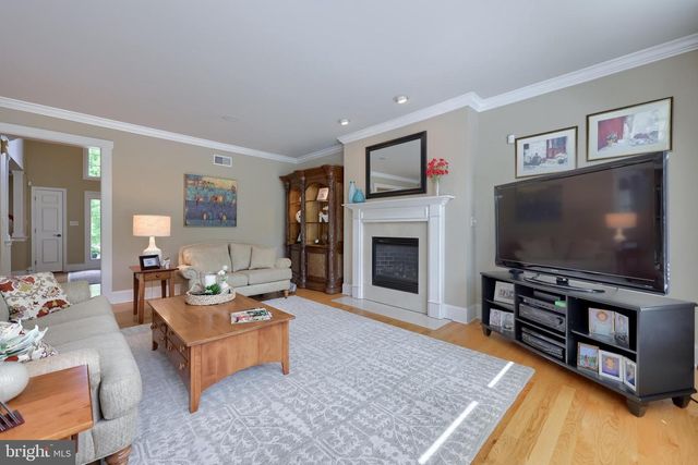 1134 PERSIMMON DR, Lancaster, PA 17601