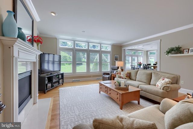 1134 PERSIMMON DR, Lancaster, PA 17601