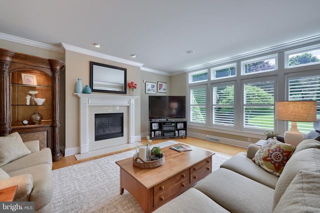 1134 PERSIMMON DR, Lancaster, PA 17601