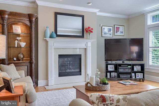 1134 PERSIMMON DR, Lancaster, PA 17601