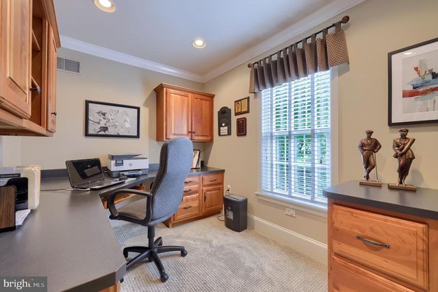 1134 PERSIMMON DR, Lancaster, PA 17601