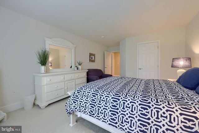 1134 PERSIMMON DR, Lancaster, PA 17601