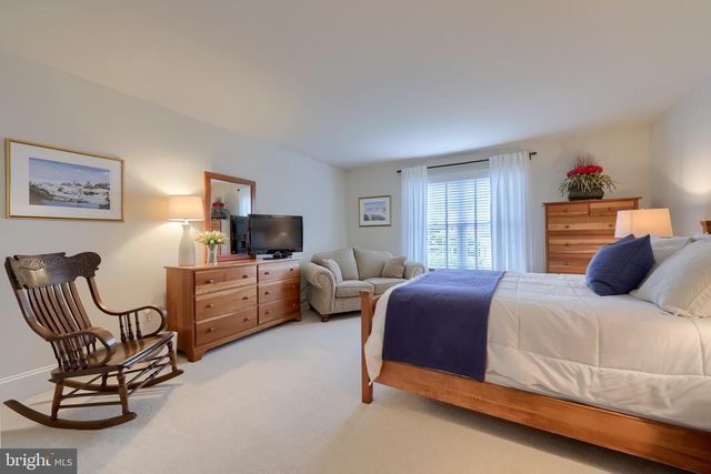 1134 PERSIMMON DR, Lancaster, PA 17601