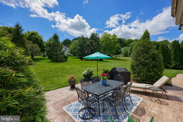 1134 PERSIMMON DR, Lancaster, PA 17601
