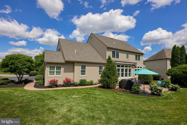 1134 PERSIMMON DR, Lancaster, PA 17601