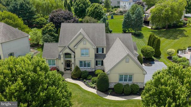 1134 PERSIMMON DR, Lancaster, PA 17601