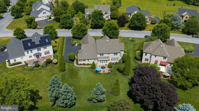 1134 PERSIMMON DR, Lancaster, PA 17601