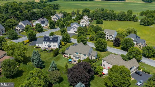 1134 PERSIMMON DR, Lancaster, PA 17601