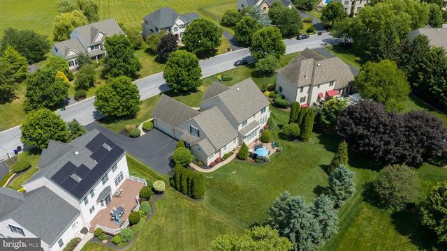1134 PERSIMMON DR, Lancaster, PA 17601