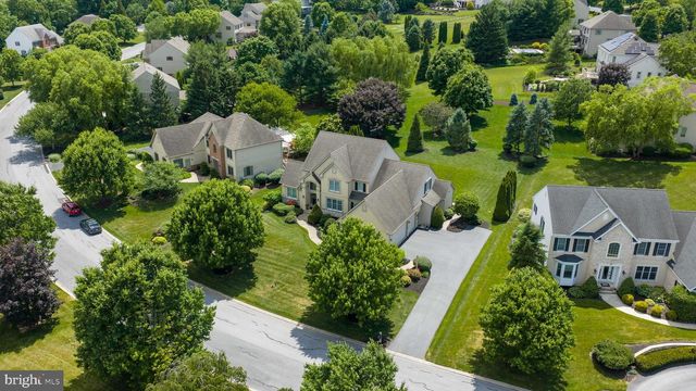 1134 PERSIMMON DR, Lancaster, PA 17601