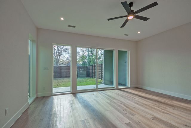 519 Mount Auburn Avenue, Dallas, TX 75223