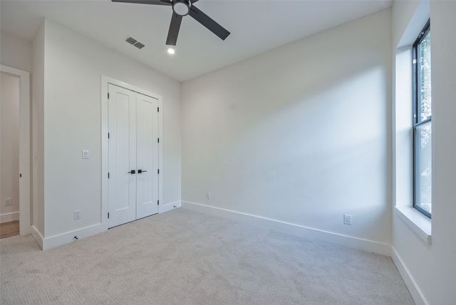 519 Mount Auburn Avenue, Dallas, TX 75223