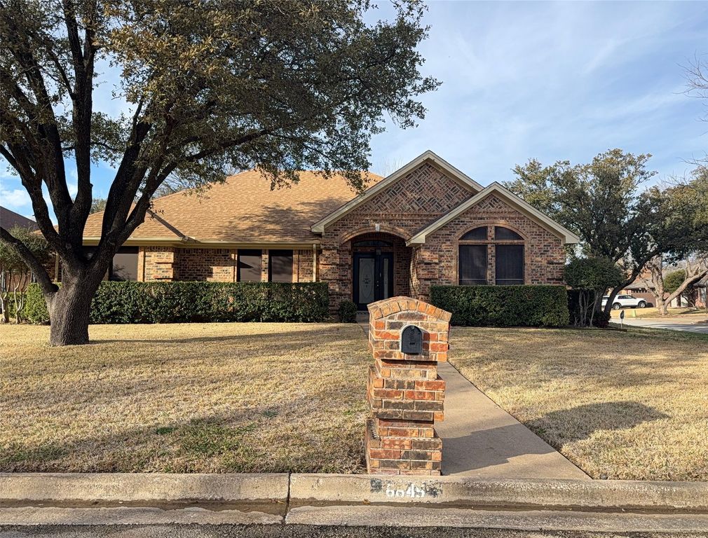 6845 Inwood Drive, North Richland Hills, TX 76182