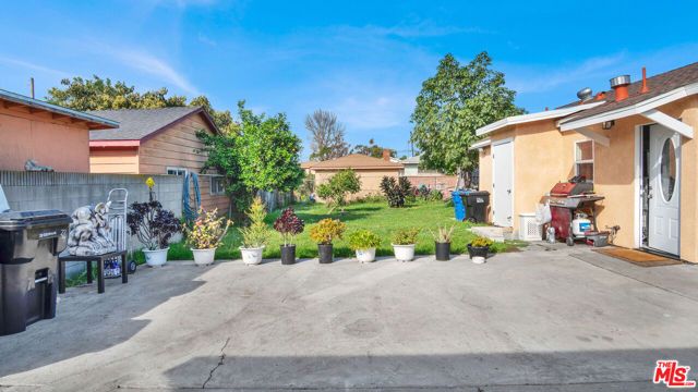 2239 W Lincoln Street, Long Beach, CA 90810