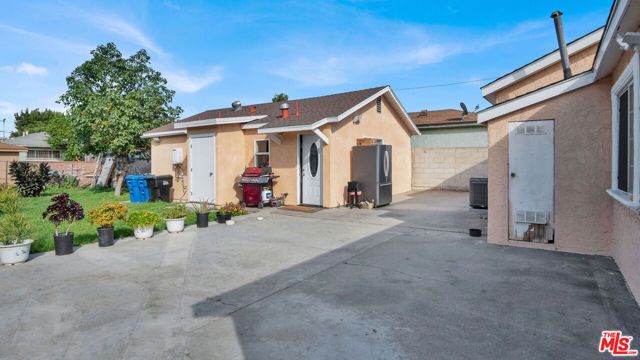 2239 W Lincoln Street, Long Beach, CA 90810