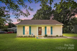 5620 Carved Oak Circle, Charlotte, NC 28227