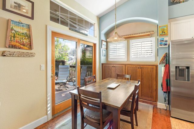 100 Hensey Ct, Folsom, CA 95630