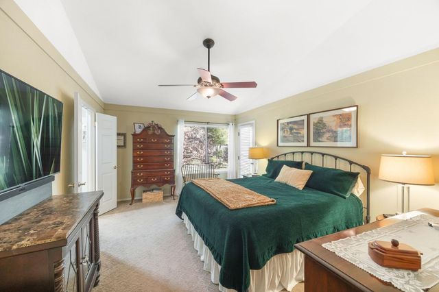 100 Hensey Ct, Folsom, CA 95630