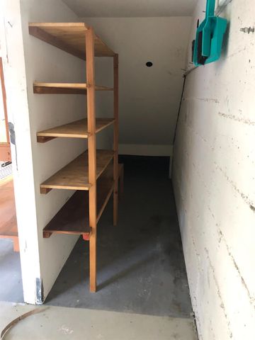 100 Hensey Ct, Folsom, CA 95630