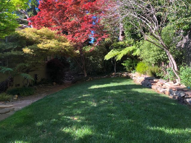 100 Hensey Ct, Folsom, CA 95630