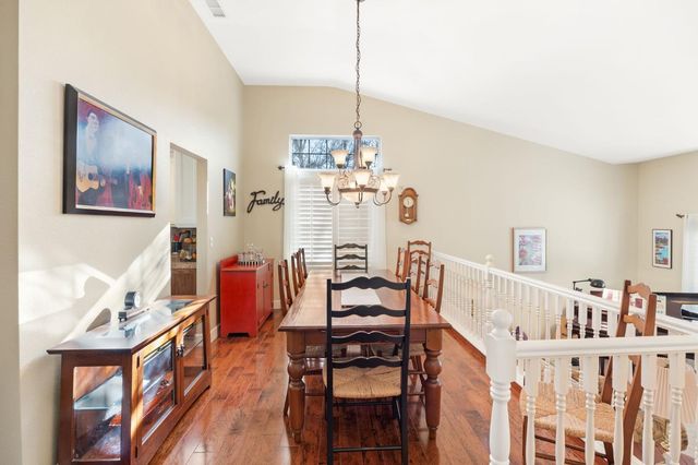 100 Hensey Ct, Folsom, CA 95630