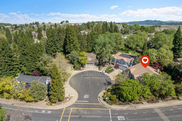 100 Hensey Ct, Folsom, CA 95630