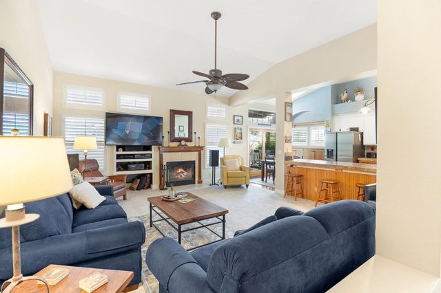 100 Hensey Ct, Folsom, CA 95630