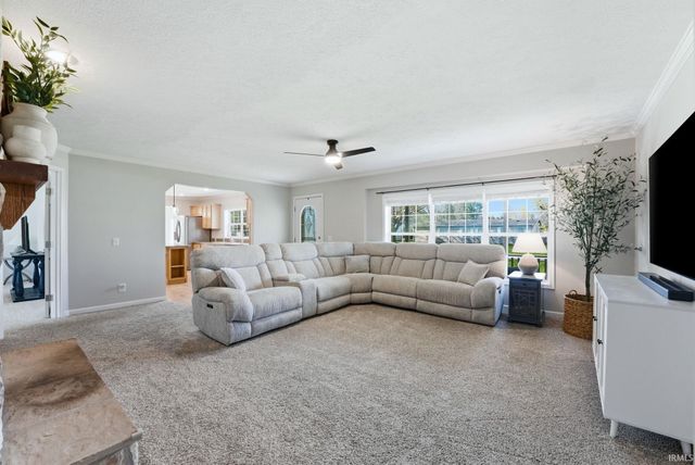 11150 N Polyanna Pike, Cromwell, IN 46732