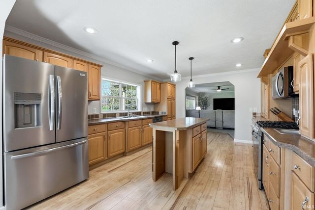 11150 N Polyanna Pike, Cromwell, IN 46732