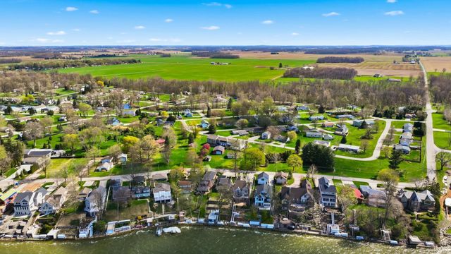 11150 N Polyanna Pike, Cromwell, IN 46732